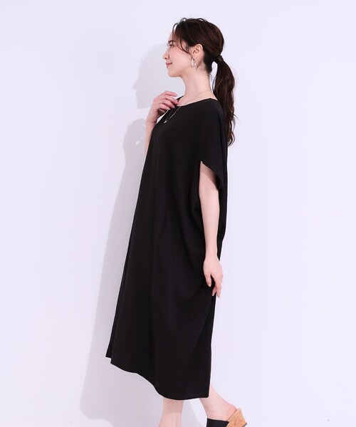 SHOO・LA・RUE（シューラルー）の「【S-LL】楽にサマ見え コクーンシルエットの涼やかワンピース（ワンピース・レディース・ブラック/オリーブ・01/02/03/04）」の5枚目の写真