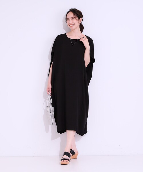 SHOO・LA・RUE（シューラルー）の「【S-LL】楽にサマ見え コクーンシルエットの涼やかワンピース（ワンピース・レディース・ブラック/オリーブ・01/02/03/04）」の7枚目の写真