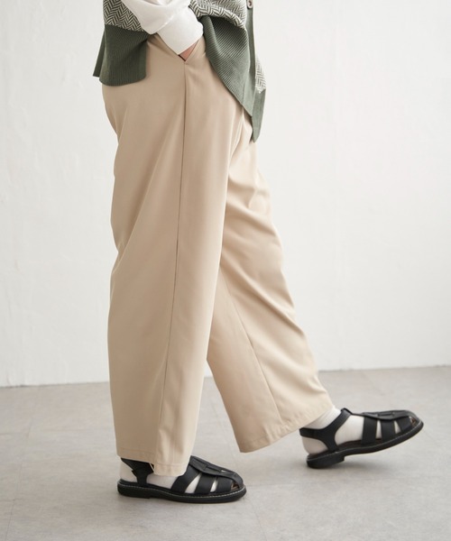 VENCEEXCHANGE(ヴァンスエクスチェンジ)の「フロントタックワイドパンツ(その他パンツ・レディース・ベージュ・M/L)」の6枚目の写真
