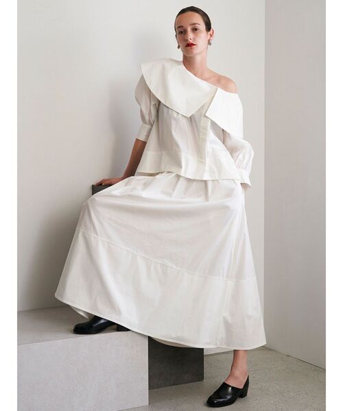 ELENDEEK（エレンディーク）の「マルチネックブラウス【セットアップ対応】（シャツ/ブラウス・レディース・ブラック/オフホワイト/ブルー・FREE）」の19枚目の写真