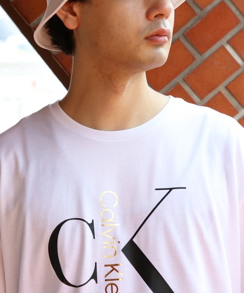 Calvin Klein(カルバン・クライン)の「Calvin Klein モノグラム半袖Tシャツ(Tシャツ/カットソー・メンズ・ホワイト系その他/ブラック・SMALL/MEDIUM/LARGE/X-LARGE)」の18枚目の写真