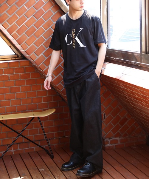 Calvin Klein(カルバン・クライン)の「Calvin Klein モノグラム半袖Tシャツ(Tシャツ/カットソー・メンズ・ホワイト系その他/ブラック・SMALL/MEDIUM/LARGE/X-LARGE)」の3枚目の写真