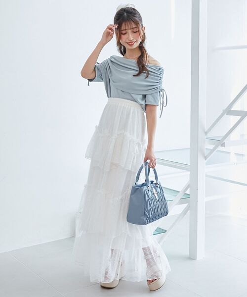 MAJESTIC LEGON(マジェスティックレゴン)の「サイドドロストオフショルカットトップス(Tシャツ/カットソー・レディース・アイボリー/ピンクベージュ/ブラック/ブルー・MEDIUM)」の19枚目の写真