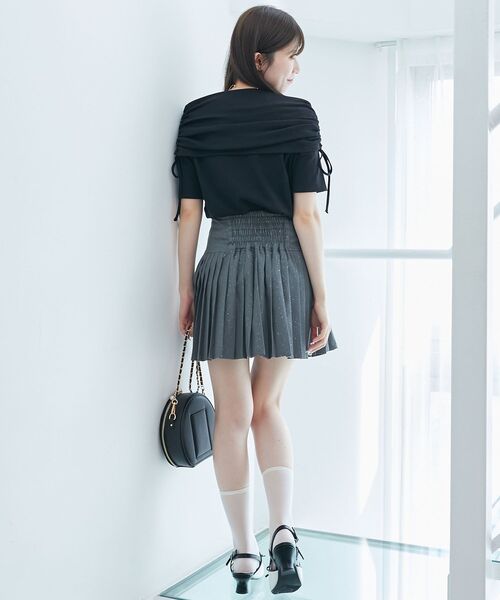 MAJESTIC LEGON(マジェスティックレゴン)の「サイドドロストオフショルカットトップス(Tシャツ/カットソー・レディース・アイボリー/ピンクベージュ/ブラック/ブルー・MEDIUM)」の11枚目の写真