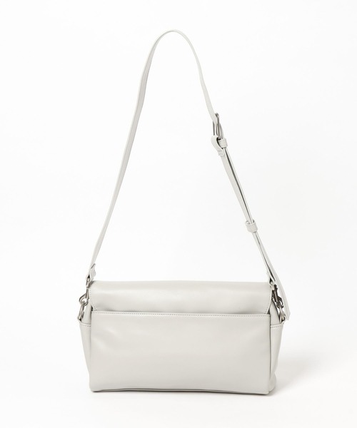 LEPSIM（レプシィム）の「【お気に入り登録数2万突破】【500mlペットボトルも入る】フラップボディバッグ　574895（ショルダーバッグ・レディース・ライトグレー/ブラック/ガンメタ/グレー系その他/マルチ/ライトブラウン/ブラック系その他・ONE SIZE）」の9枚目の写真