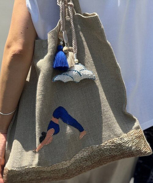 BEARDSLEY（ビアズリー）の「《CITRUS》ヨガガール刺繍トート（トートバッグ・レディース・ベージュ・FREE）」の5枚目の写真