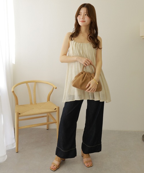 LAULEN（ローレン）の「airy tuck camisole/エアリータックフレアキャミソール（キャミソール・レディース・ブラウン/ベージュ・FREE）」の6枚目の写真