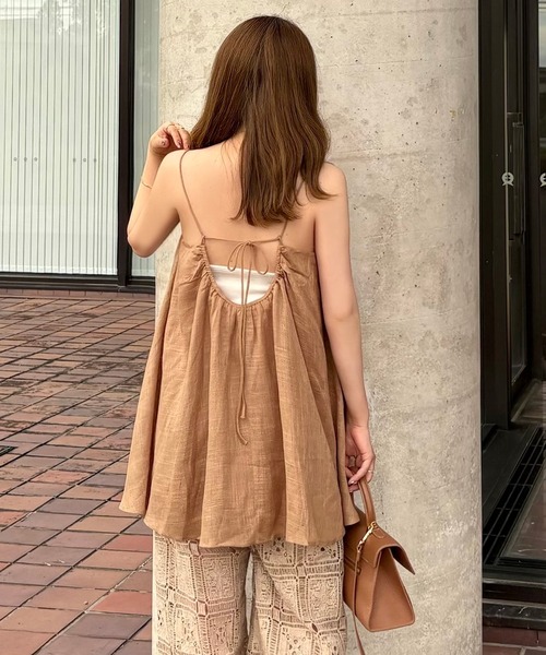 LAULEN（ローレン）の「airy tuck camisole/エアリータックフレアキャミソール（キャミソール・レディース・ブラウン/ベージュ・FREE）」の7枚目の写真