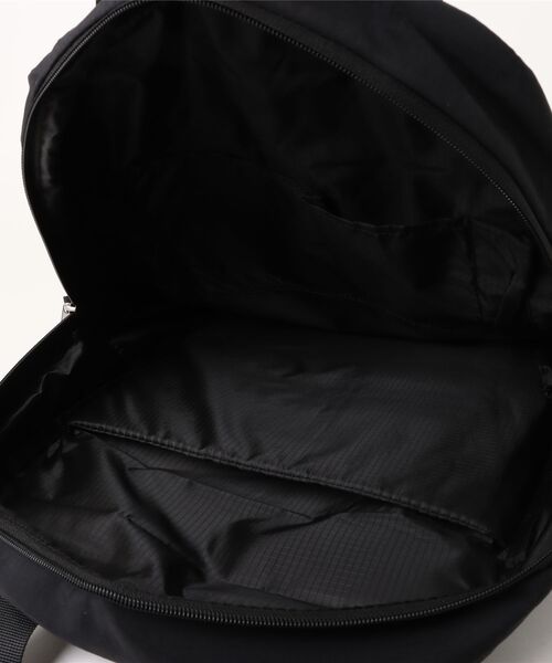 and it_（アンドイット）の「anello サブレ 10ポケットハンドル付きデイパック（バックパック/リュック・レディース・ネイビー/マスタード/ブラック/グレイッシュベージュ/グレー・FREE）」の10枚目の写真