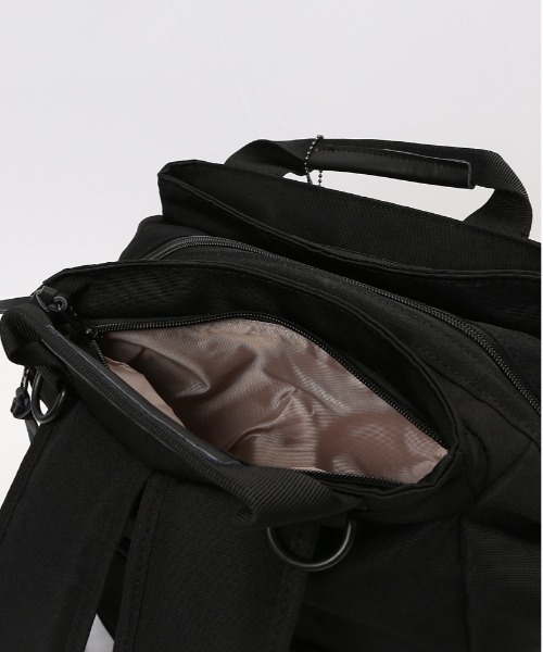 BACKYARD FAMILY(バックヤードファミリー)の「Take Me 3Layer Daypack2(バックパック/リュック・レディース・カーキ/グレー/ネイビー/ベージュ/ブラック・FREE)」の16枚目の写真