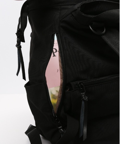 BACKYARD FAMILY(バックヤードファミリー)の「Take Me 3Layer Daypack2(バックパック/リュック・レディース・カーキ/グレー/ネイビー/ベージュ/ブラック・FREE)」の22枚目の写真