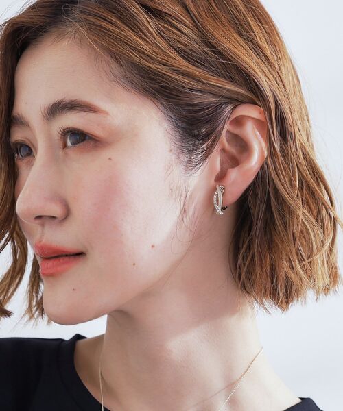 grove（グローブ）の「【痛くなりにくい】エポビジューイヤ（イヤリング・レディース・グレー/アイボリー/ベビーピンク・00）」の8枚目の写真