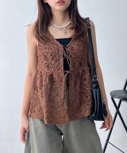 AS KNOW AS plus（アズノゥアズプラス）の「●フロントダブルリボン ぺプラムベスト（ベスト・レディース・ブラウン系/アイボリー系/ネイビー系/ブラック系/サックスブルー系・FREE）」の3枚目の写真