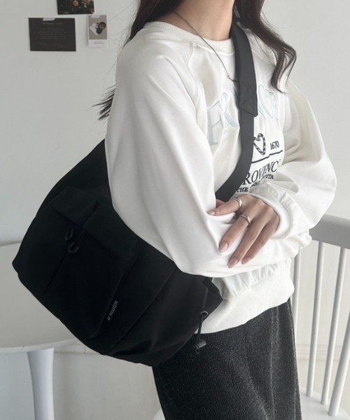 wears(ウェアーズ)の「ダブルポケットボディバッグ ショルダーバッグ(ボディバッグ/ウエストポーチ・レディース・ホワイト/ベージュ/ブラック/カーキ・FREE)」の11枚目の写真