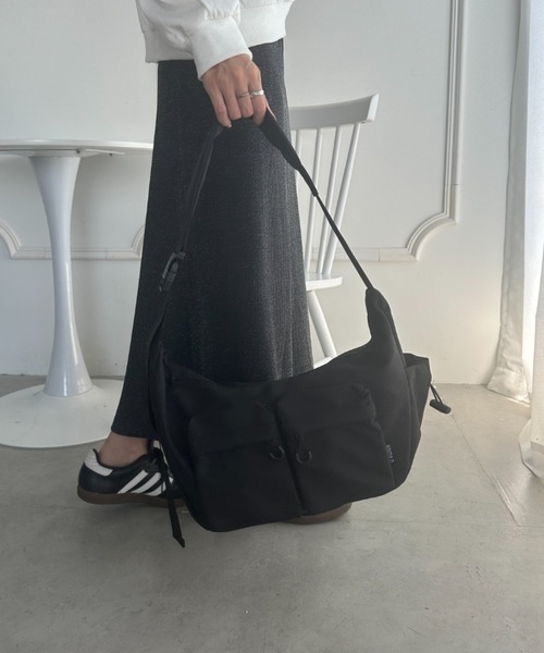 wears(ウェアーズ)の「ダブルポケットボディバッグ ショルダーバッグ(ボディバッグ/ウエストポーチ・レディース・ホワイト/ベージュ/ブラック/カーキ・FREE)」の14枚目の写真