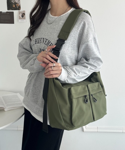 wears(ウェアーズ)の「ダブルポケットボディバッグ ショルダーバッグ(ボディバッグ/ウエストポーチ・レディース・ホワイト/ベージュ/ブラック/カーキ・FREE)」の7枚目の写真