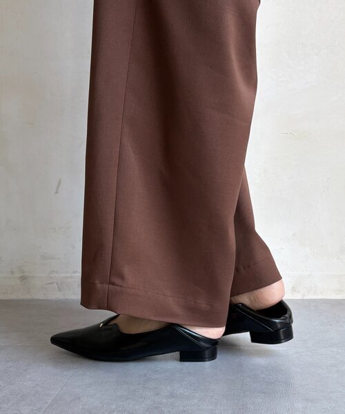 DouDou（ドゥドゥ）の「VカットGOLDモチーフミュール（パンプス・レディース・シルバー/ブラック・24.5cm/24cm/23.5cm/23cm）」の8枚目の写真