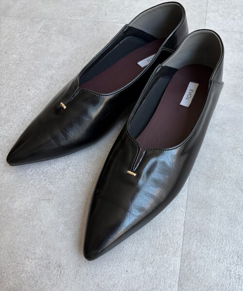 DouDou（ドゥドゥ）の「VカットGOLDモチーフミュール（パンプス・レディース・シルバー/ブラック・24.5cm/24cm/23.5cm/23cm）」の11枚目の写真