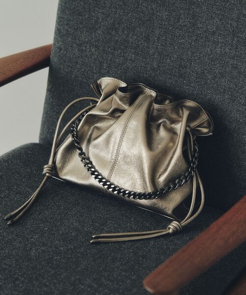 YECCA VECCA（イェッカヴェッカ）の「2wayチェーンギャザーバッグ（ショルダーバッグ・レディース・ブラック/その他6/シルバー系その他/ボルドー・FREE）」の3枚目の写真