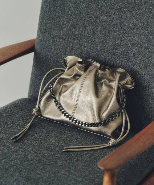 YECCA VECCA（イェッカヴェッカ）の「2wayチェーンギャザーバッグ（ショルダーバッグ・レディース・ブラック/その他6/シルバー系その他/ボルドー・FREE）」の5枚目の写真