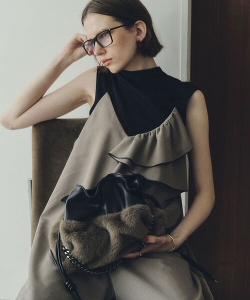 YECCA VECCA（イェッカヴェッカ）の「2wayチェーンギャザーバッグ（ショルダーバッグ・レディース・ブラック/その他6/シルバー系その他/ボルドー・FREE）」の7枚目の写真