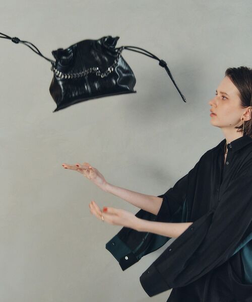 YECCA VECCA（イェッカヴェッカ）の「2wayチェーンギャザーバッグ（ショルダーバッグ・レディース・ブラック/その他6/シルバー系その他/ボルドー・FREE）」の15枚目の写真