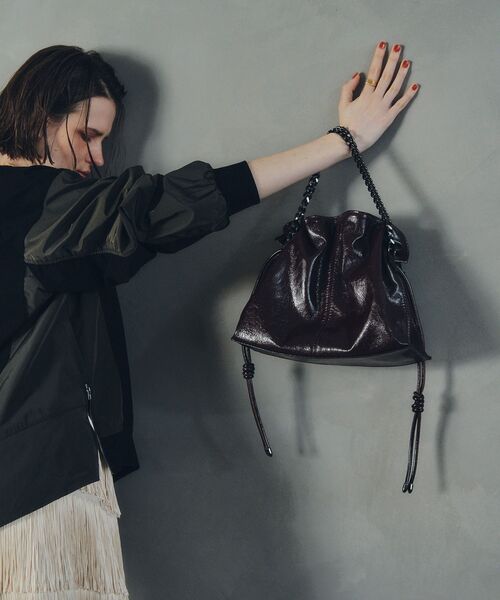 YECCA VECCA（イェッカヴェッカ）の「2wayチェーンギャザーバッグ（ショルダーバッグ・レディース・ブラック/その他6/シルバー系その他/ボルドー・FREE）」の17枚目の写真