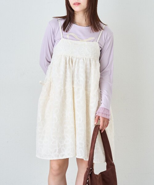 w closet(ダブルクローゼット)の「フラワーレースミニキャミワンピ-ス(ワンピース・レディース・サックスブルー/ブラック/オフホワイト・FREE)」の4枚目の写真