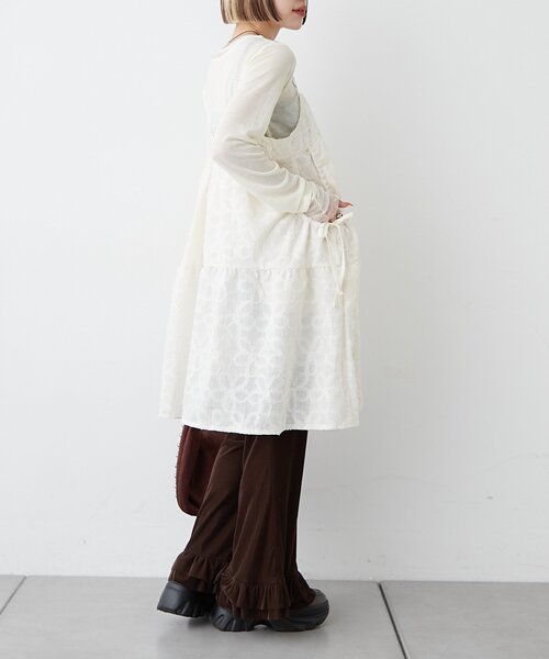 w closet(ダブルクローゼット)の「フラワーレースミニキャミワンピ-ス(ワンピース・レディース・サックスブルー/ブラック/オフホワイト・FREE)」の20枚目の写真