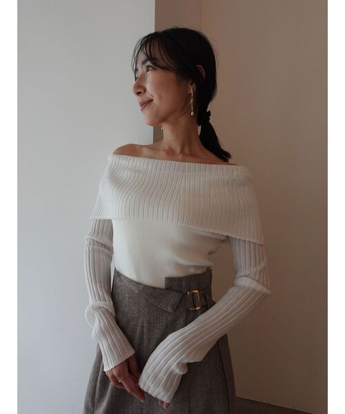 LAGUNAMOON(ラグナムーン)の「シアーオフショルニットプルオーバー(ニット/セーター・レディース・ブラック/クリーム/ホワイト・FREE)」の17枚目の写真