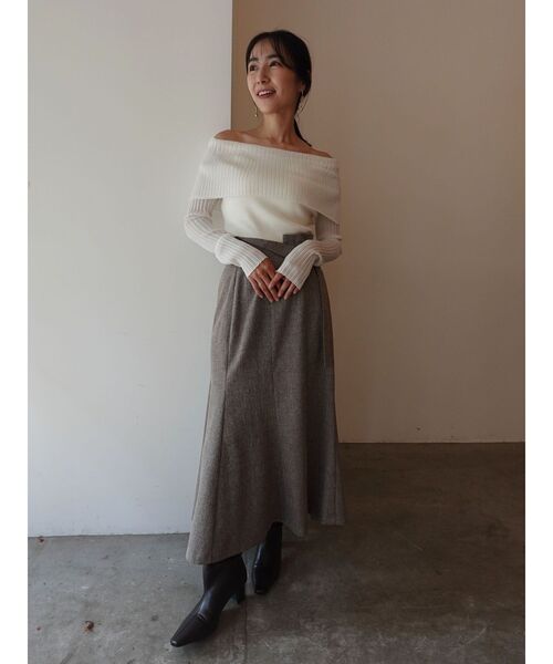 LAGUNAMOON(ラグナムーン)の「シアーオフショルニットプルオーバー(ニット/セーター・レディース・ブラック/クリーム/ホワイト・FREE)」の18枚目の写真