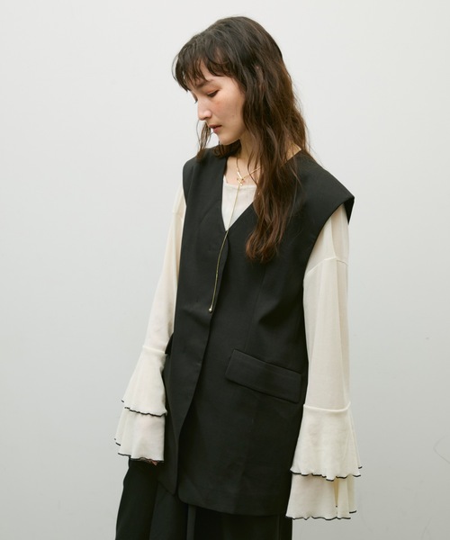 Lutim by u（ルチバイユー）の「Stretch velour flared sleeve top / ストレッチベロアフレアスリーブトップス（その他トップス・レディース・ベージュ/オフホワイト/ブラック・FREE）」の14枚目の写真