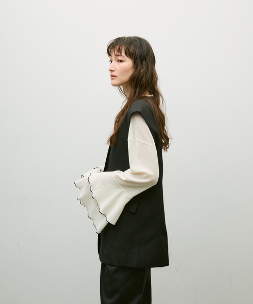 Lutim by u（ルチバイユー）の「Stretch velour flared sleeve top / ストレッチベロアフレアスリーブトップス（その他トップス・レディース・ベージュ/オフホワイト/ブラック・FREE）」の15枚目の写真