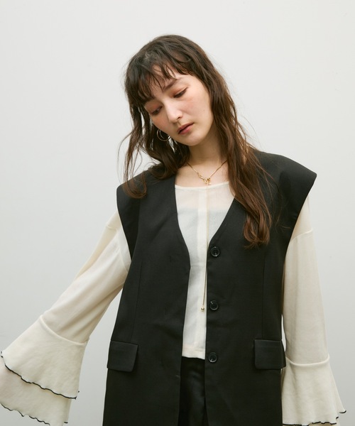 Lutim by u（ルチバイユー）の「Stretch velour flared sleeve top / ストレッチベロアフレアスリーブトップス（その他トップス・レディース・ベージュ/オフホワイト/ブラック・FREE）」の12枚目の写真