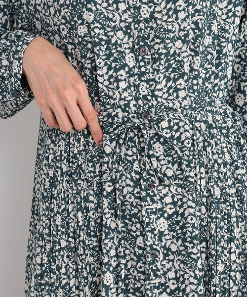 GALLORIA（ギャローリア）の「花柄プリーツワンピース（ワンピース・レディース・グリーン/ブラック・L/LL/M/S）」の10枚目の写真