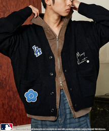 MLB（メジャーリーグベースボール）の「MLB × MARY QUANT /エムエルビー × マリークワント MLB×MARY QUANT PATCH KNIT CARDIGAN/ロゴパッチニットカーディガン(限定展開)（カーディガン/ボレロ）」