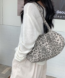 FINEnough（ファインナフ）の「ドット柄　ヒョウ柄カレッジショルダーバッグ（ショルダーバッグ）」