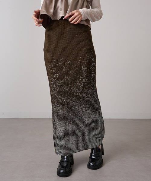 MAGASIN DE MODE Onjna(マガジンデモードオンジェナ )の「【MAGASIN DE MODE Onjna】箔ニットタイトスカート trc(スカート・レディース・ブラック/グリーン/ブラウン・FREE)」の11枚目の写真