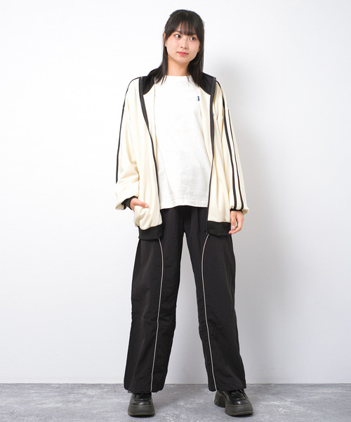 RiCO SUCRE（リコシュクレ）の「パイピングナイロンパンツ（その他パンツ・キッズ・ブラック/サックスブルー/グレイッシュベージュ・165/160/150/140/130）」の4枚目の写真