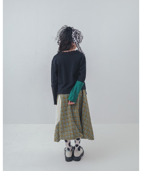 unica（ユニカ）の「カラフルスリーブtee（Tシャツ/カットソー・キッズ・ブラック/チャコール/オフホワイト・XL/L）」の5枚目の写真