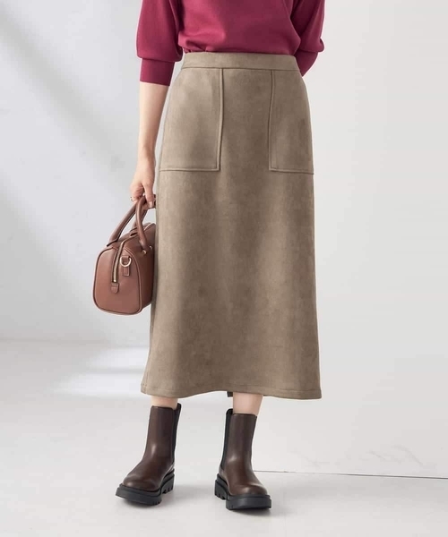 a.v.v(アーヴェヴェ)の「【ストレッチ/洗える】フェイクスエードナロースカート(スカート・レディース・グリーン/モカ/アイボリー/チャコールグレー・36/40/38/34/42)」の3枚目の写真