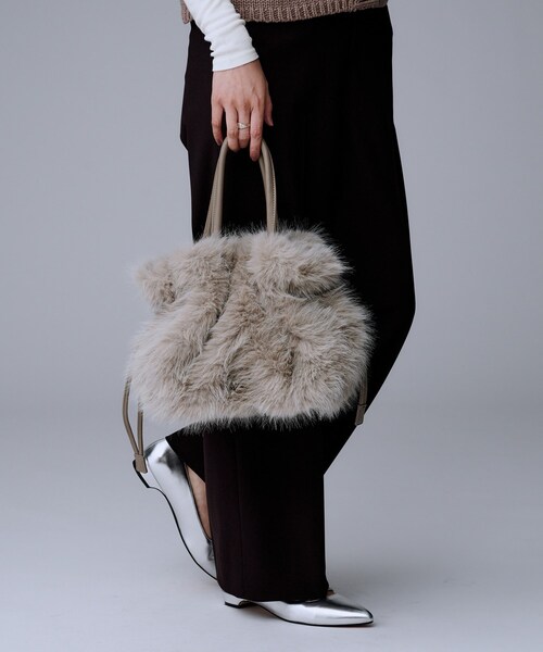 UNTITLED（アンタイトル）の「【定番人気！】2Wayドロストフェイクファートート（トートバッグ・レディース・ブラウン系/ブラウン系その他/ライトベージュ/グレー・99）」の16枚目の写真