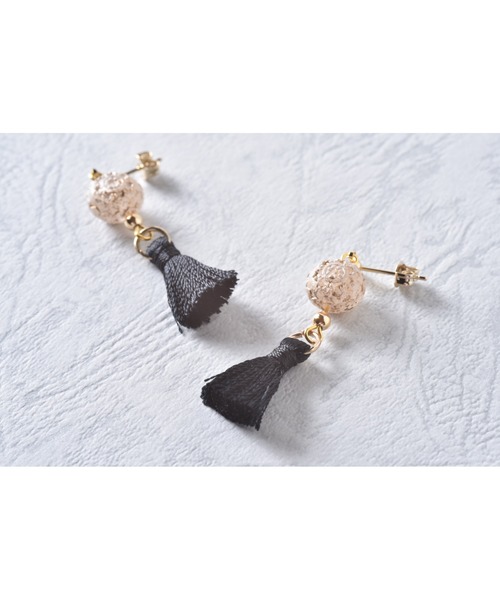 TOGA PULLA タッセルピアス ブラック Ray BEAMS（レイ ビームス）【10/2再値下げ】TOGA PULLA