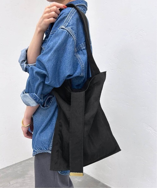 ITTI（イッチ）の「《追加4》ITTI/イッチ SLOBE別注 TOTE M（トートバッグ・レディース・ブラック/レッド・FREE）」の3枚目の写真