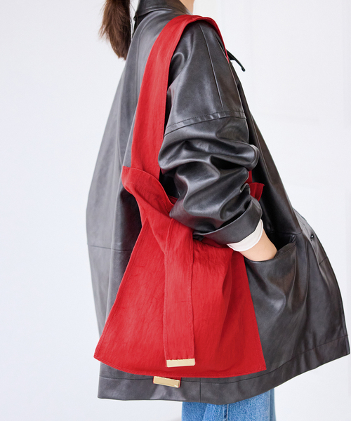 ITTI（イッチ）の「《追加4》ITTI/イッチ SLOBE別注 TOTE M（トートバッグ・レディース・ブラック/レッド・FREE）」の14枚目の写真