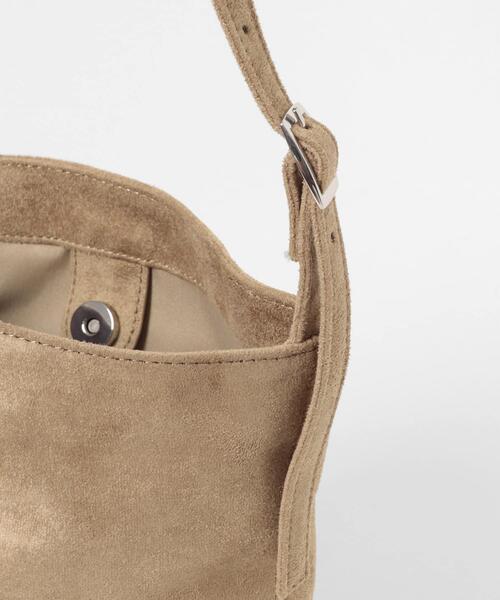 URBAN RESEARCH Sonny Label（アーバンリサーチサニーレーベル）の「フェイクスウェードバケットバッグ（ショルダーバッグ・レディース・ブラウン/ベージュ・ONE）」の7枚目の写真