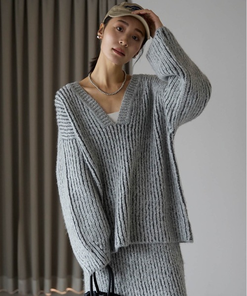 pocket（ポケット）の「オーバーサイズ畦編みVネックニット（ニット