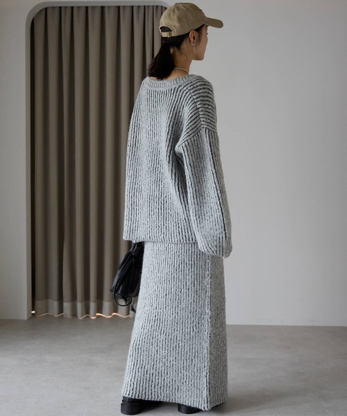 pocket（ポケット）の「オーバーサイズ畦編みVネックニット（ニット