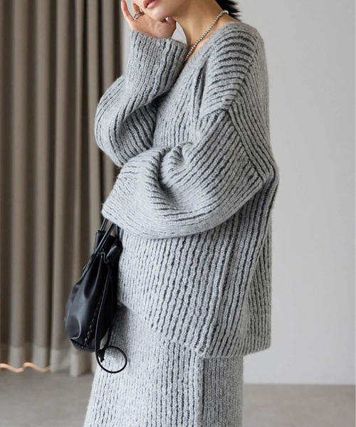 pocket（ポケット）の「オーバーサイズ畦編みVネックニット（ニット/セーター・レディース・グレー/ブルー/ブラウン・FREE）」の7枚目の写真