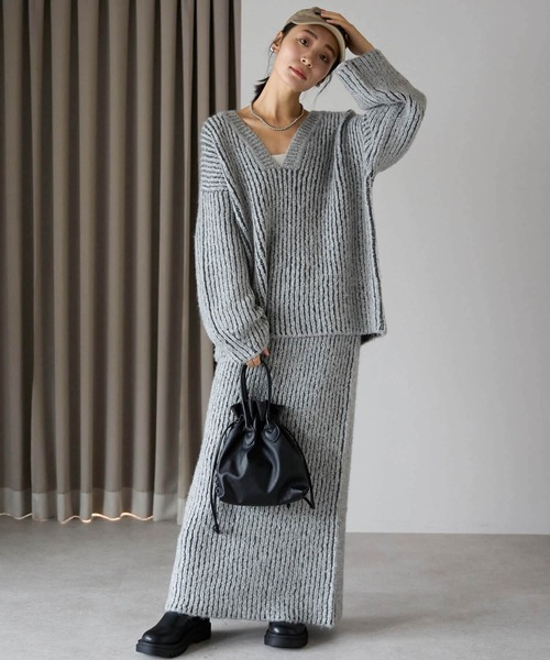 pocket（ポケット）の「オーバーサイズ畦編みVネックニット（ニット/セーター・レディース・グレー/ブルー/ブラウン・FREE）」の10枚目の写真